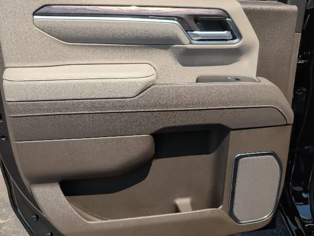 2026 Chevrolet Silverado 1500 LTZ - Photo 9