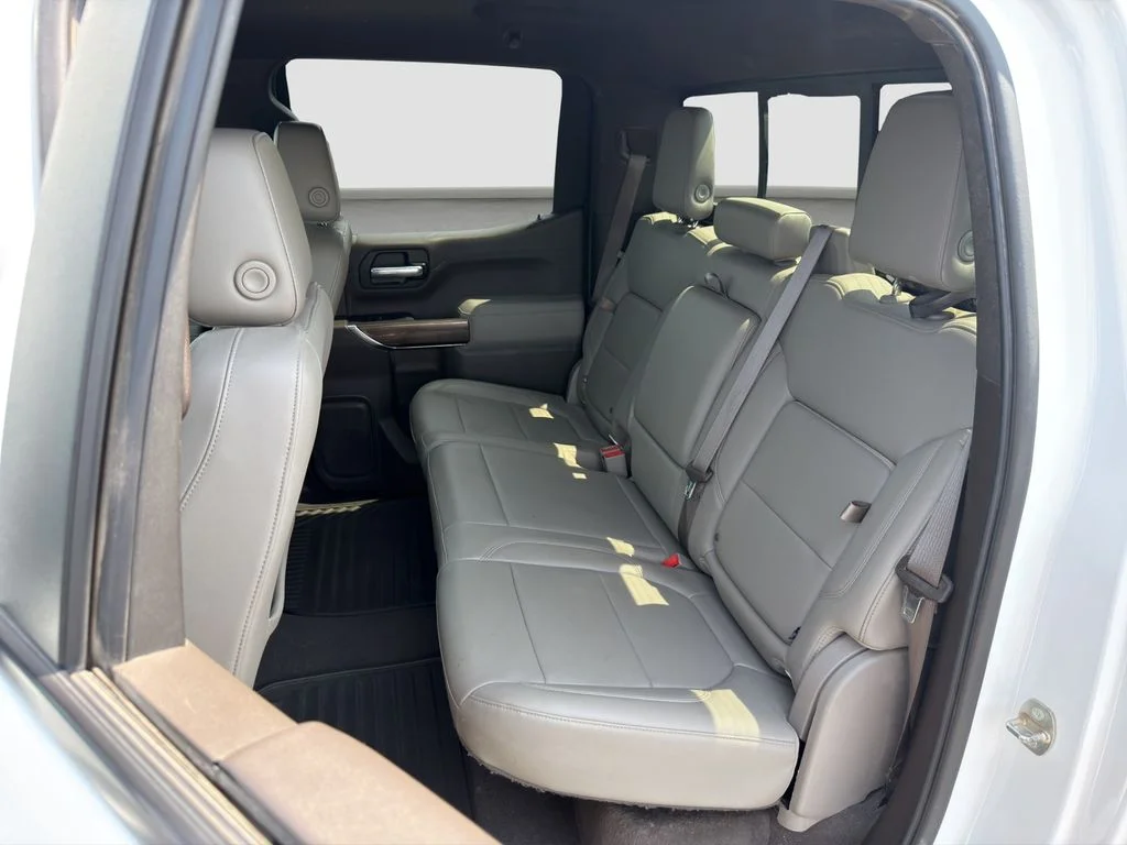 Used 2020 SUMMIT WHITE Chevrolet RST image 45