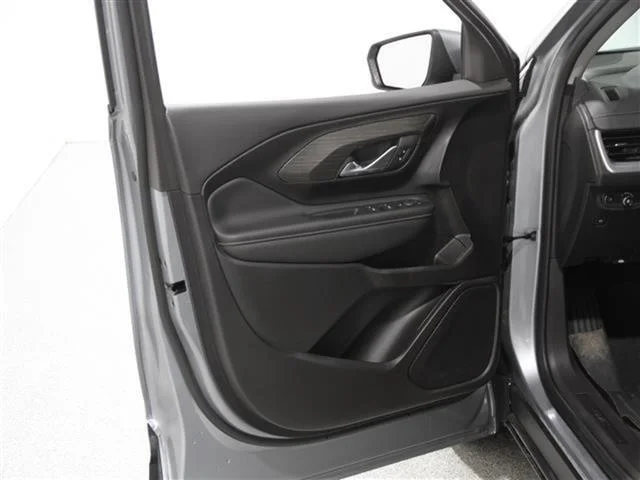 2024 GMC Terrain SLE - Photo 4