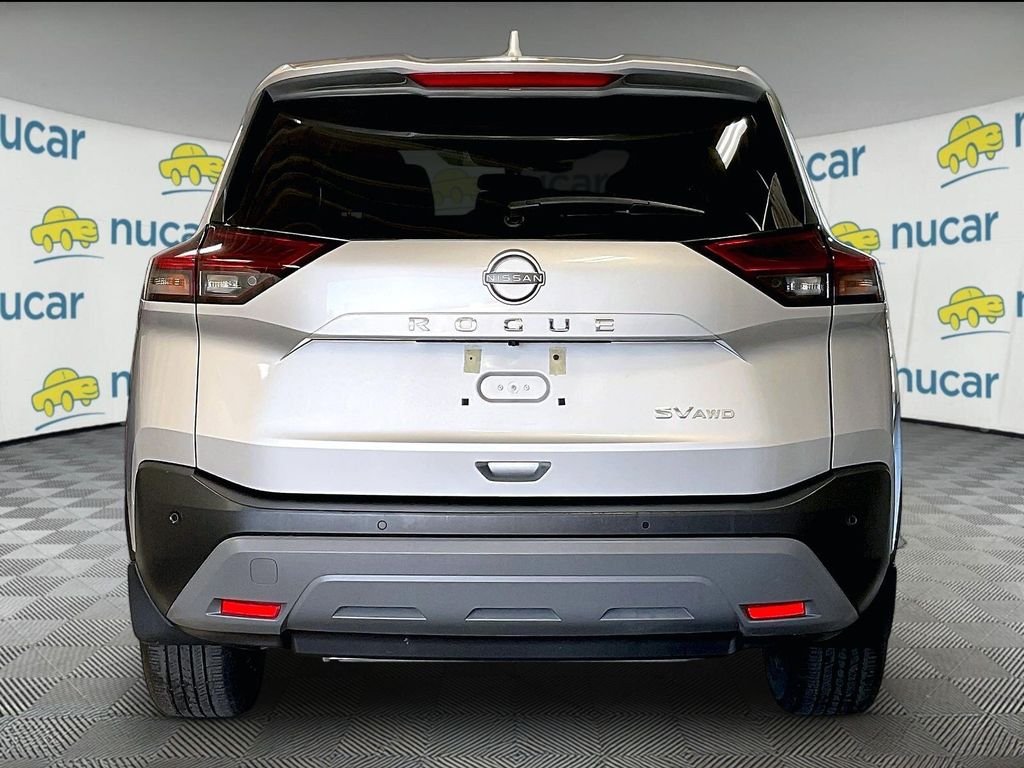 Used 2023 Silver Nissan SV image 5