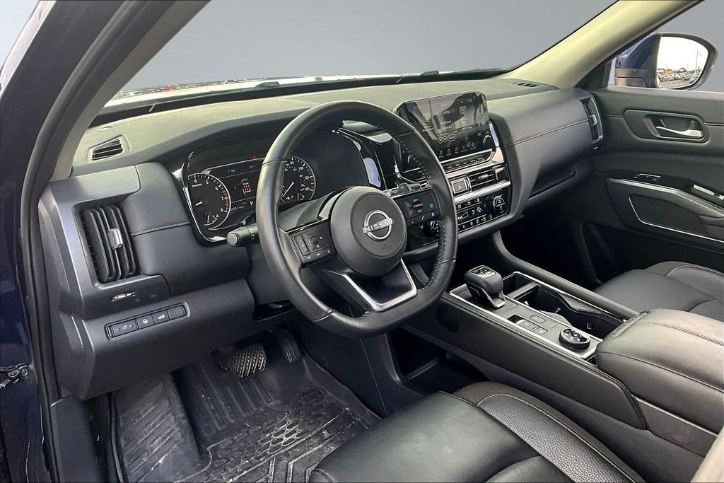 Used 2025 Blue Nissan SL image 15