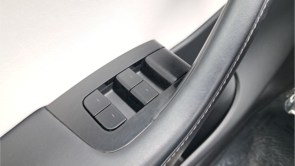Used 2021  Tesla Long Range image 25