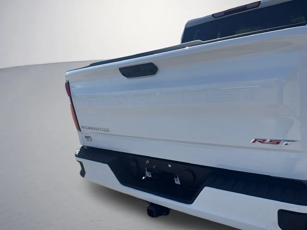 New 2026 White Chevrolet RST image 35