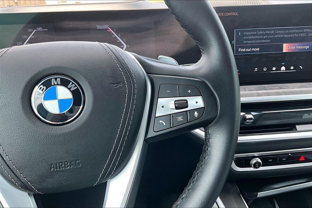 Used 2024 Blue BMW xDrive40i image 11