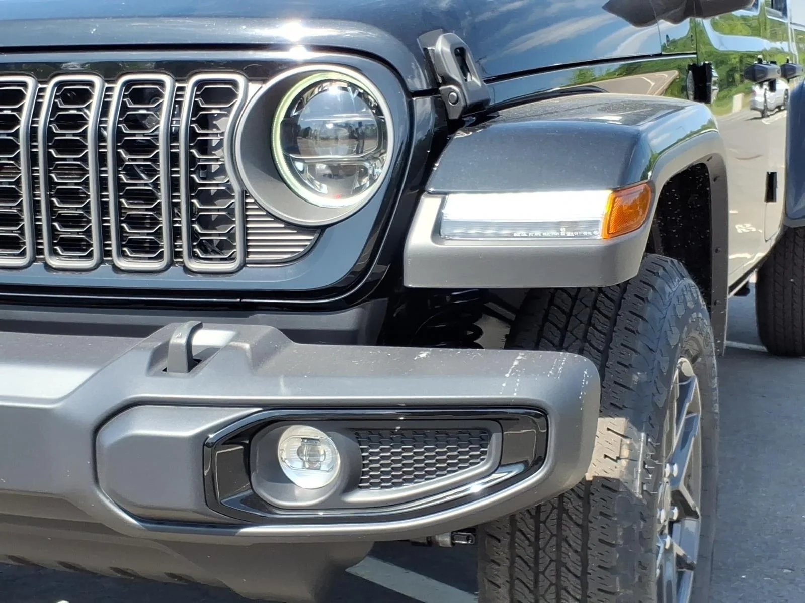New 2026 Black Clear-Coat Exterior Paint Jeep Sport S image 16
