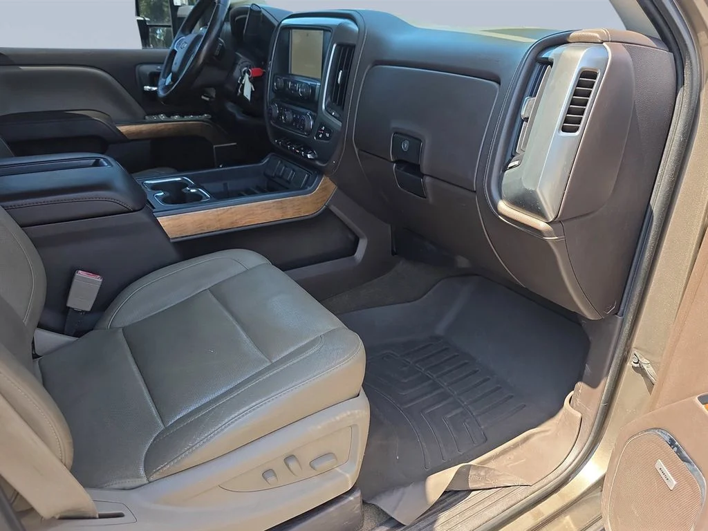Used 2015 Brownstone Metallic Chevrolet LTZ image 34