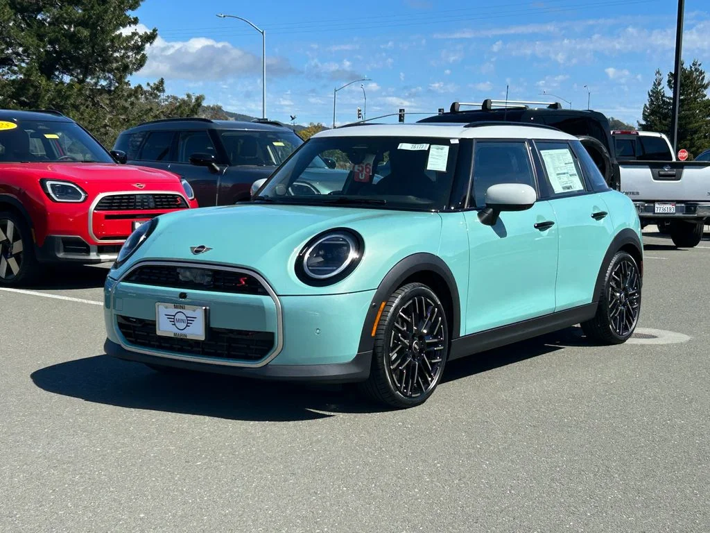 2026 MINI Hardtop Cooper S's photo