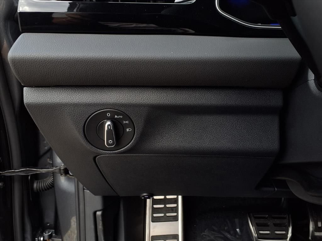 2025 Volkswagen Jetta Sport - Photo 14