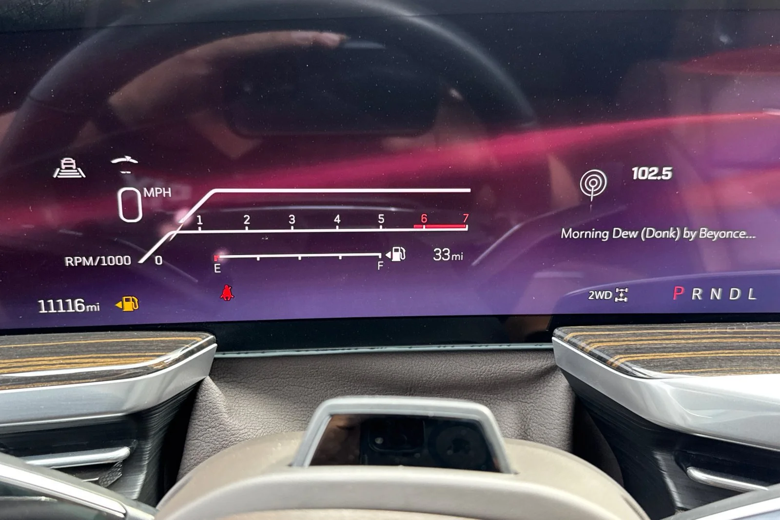 2025 Cadillac Escalade Premium Luxury - Photo 30