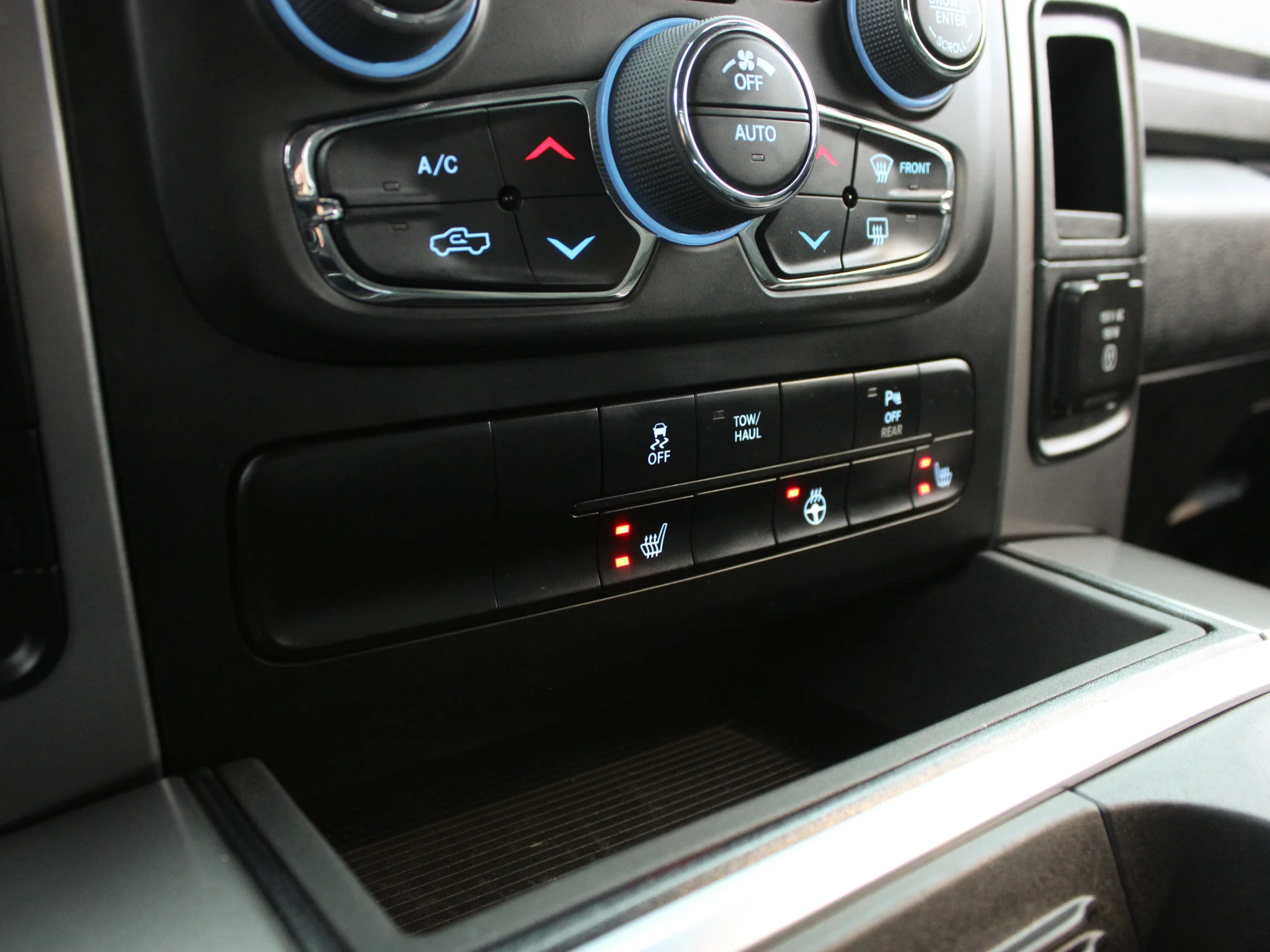 Certified Used 2023 Grey RAM Warlock * No Accidents | Heated Seats | Alpine | Tonneau Cover | Android Auto | Backup Camera image 26