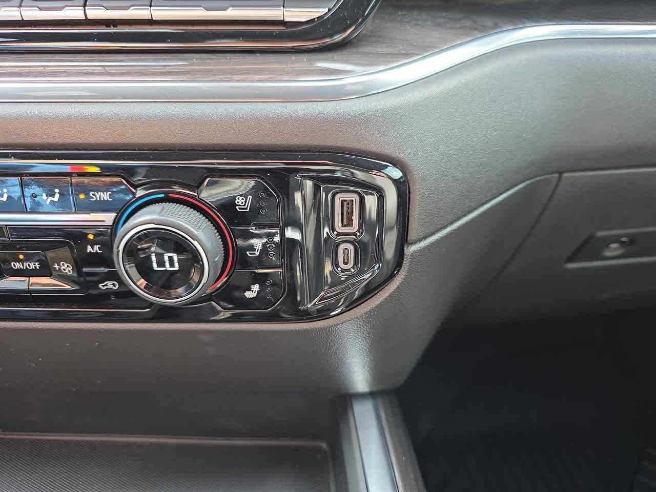 2024 Chevrolet Silverado 1500 LTZ - Photo 24