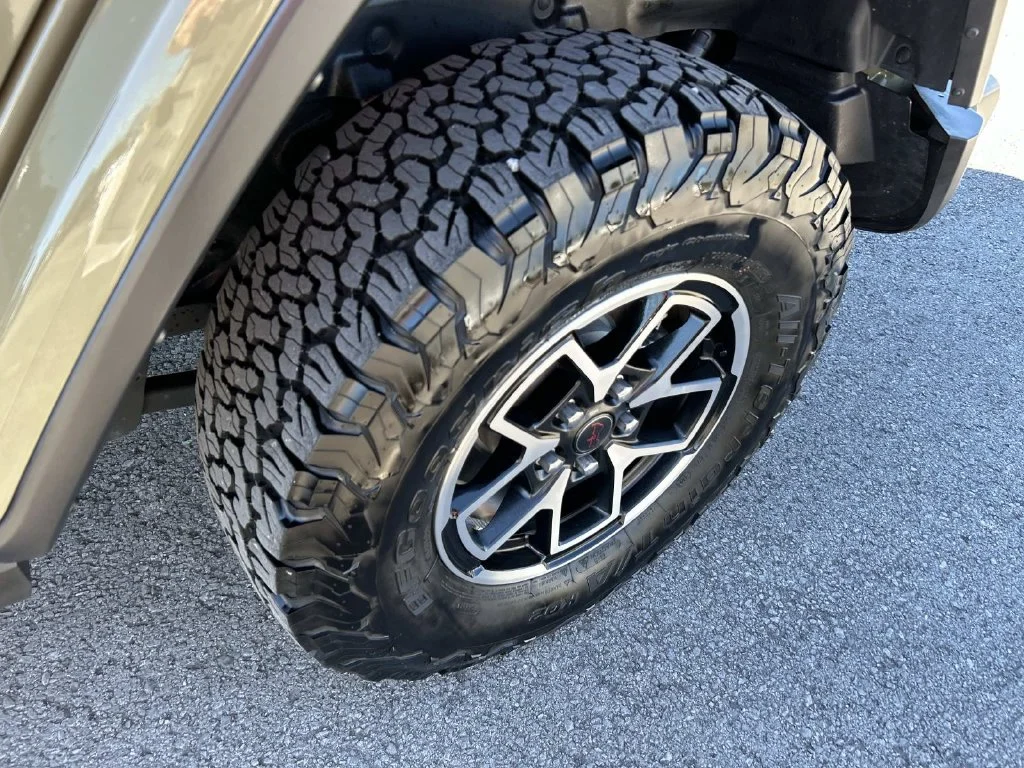 Used 2025 Green Jeep Rubicon image 14