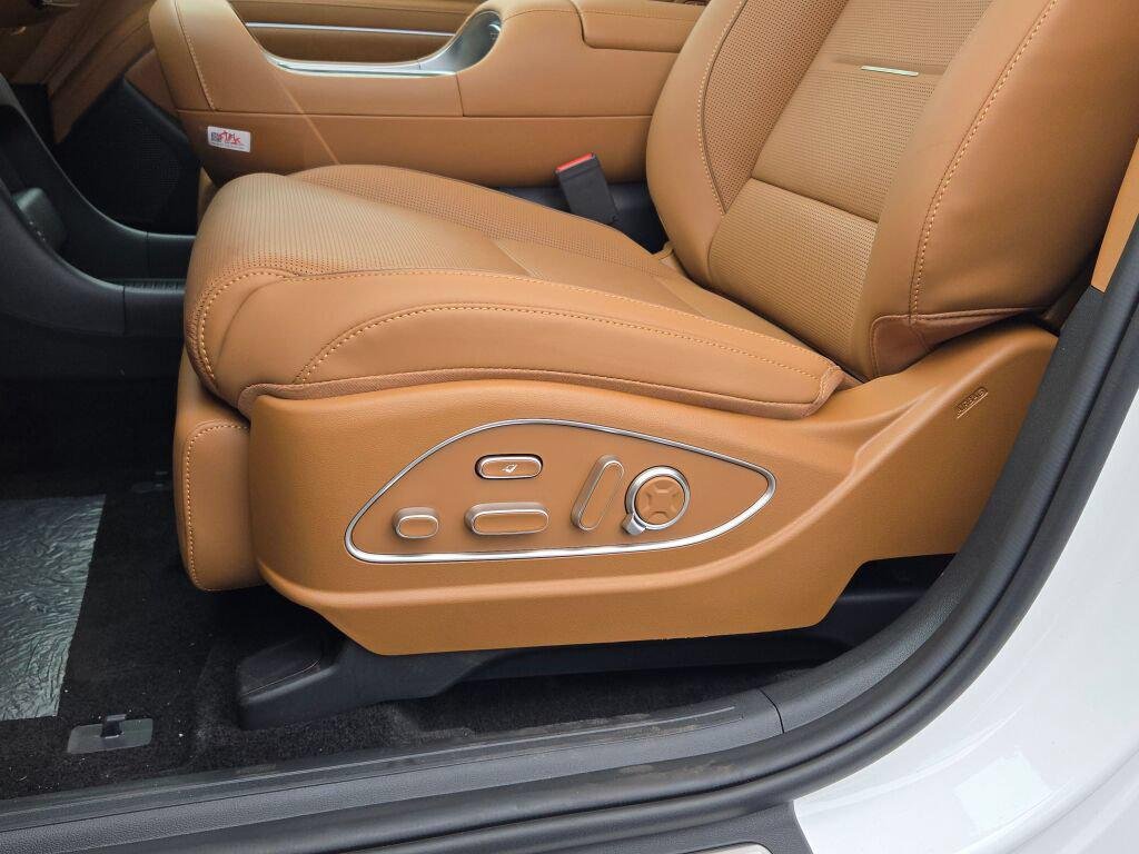 New 2027 Creamy White Pearl Hyundai Calligraphy image 27