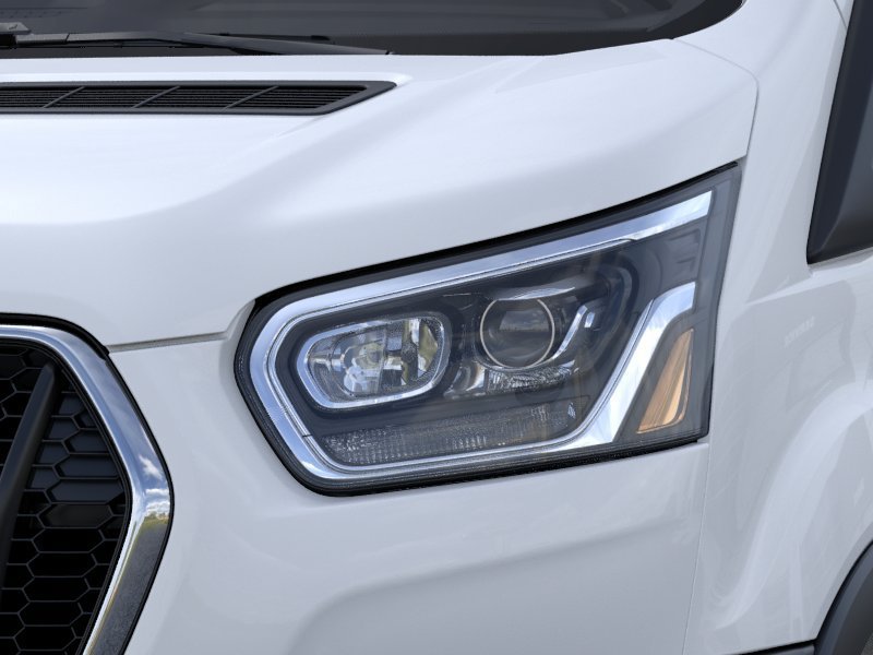 New 2025 Oxford White Ford Cutaway image 18