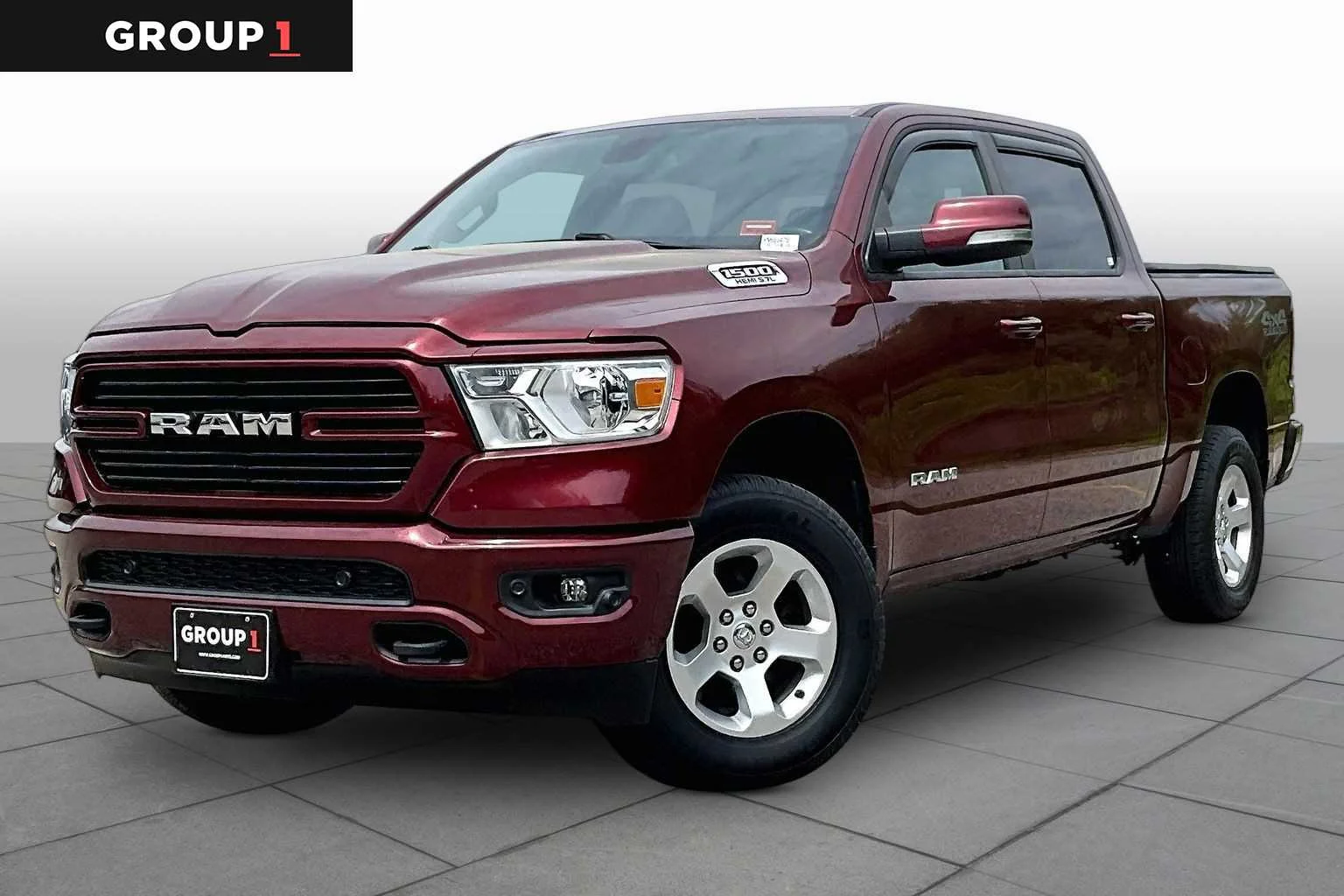 2019 RAM 1500 Big Horn/Lone Star 4x4 Crew Cab 5'7's photo