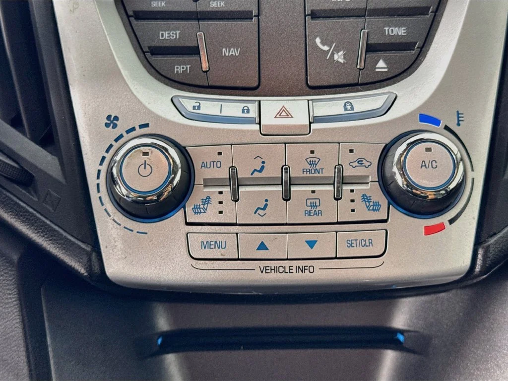 Used 2015 Silver Chevrolet LTZ image 18