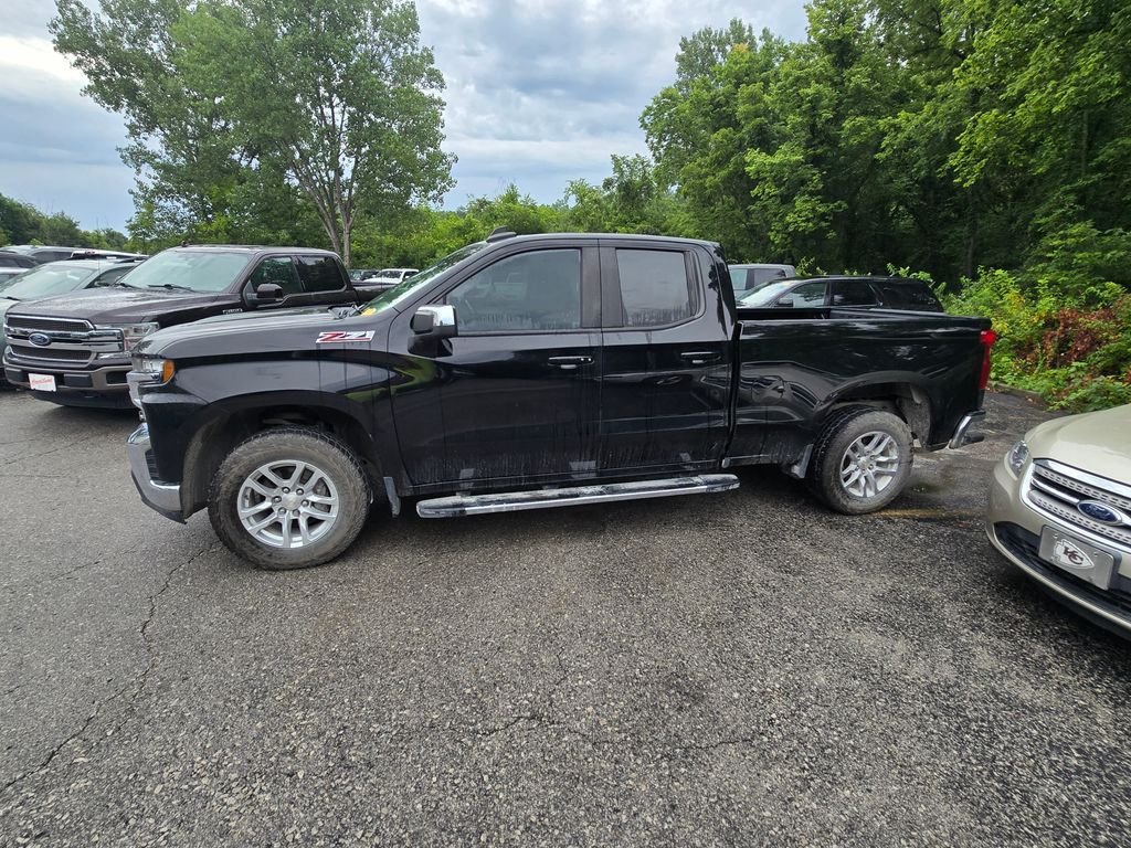 Used 2020 Black Chevrolet LT image 3