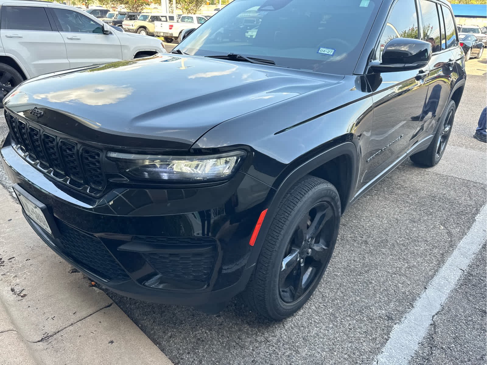 Used 2024 Diamond Black Crystal Pearlcoat Jeep Altitude image 2