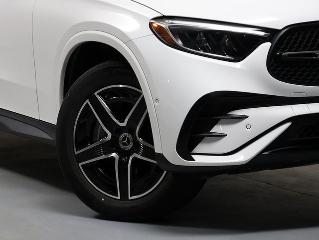 Certified Used 2026 Polar White Mercedes-Benz GLC 300 image 3