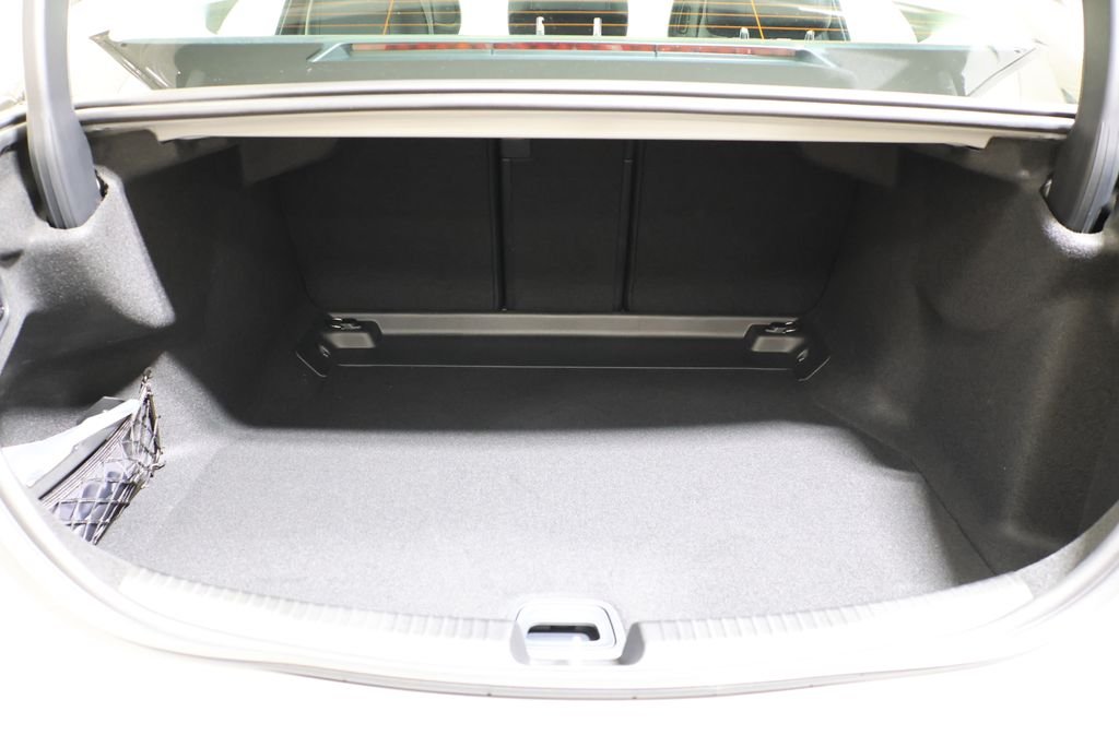 Used 2026 MANUFAKTUR Alpine Grey Mercedes-Benz C 300 image 54
