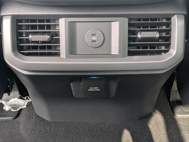 New 2026 Agate Black Metallic Ford XLT image 18