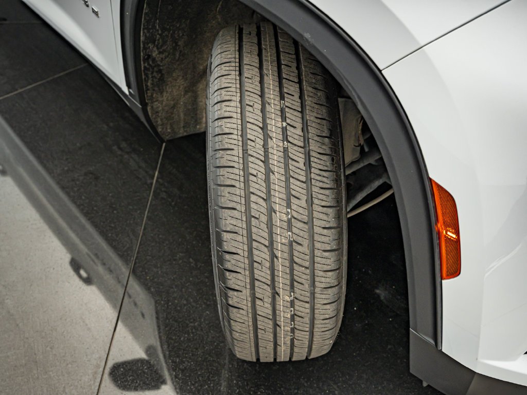 Used 2024 Summit White Chevrolet LS image 43