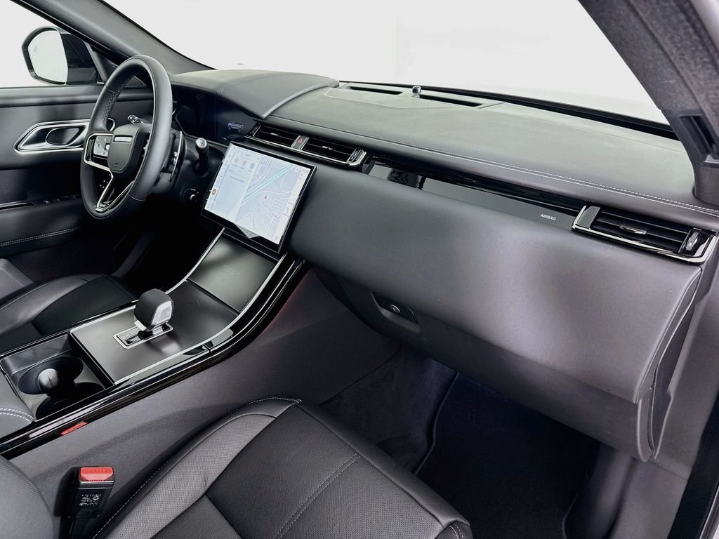 New 2026 Carpathian Grey Land Rover  image 31