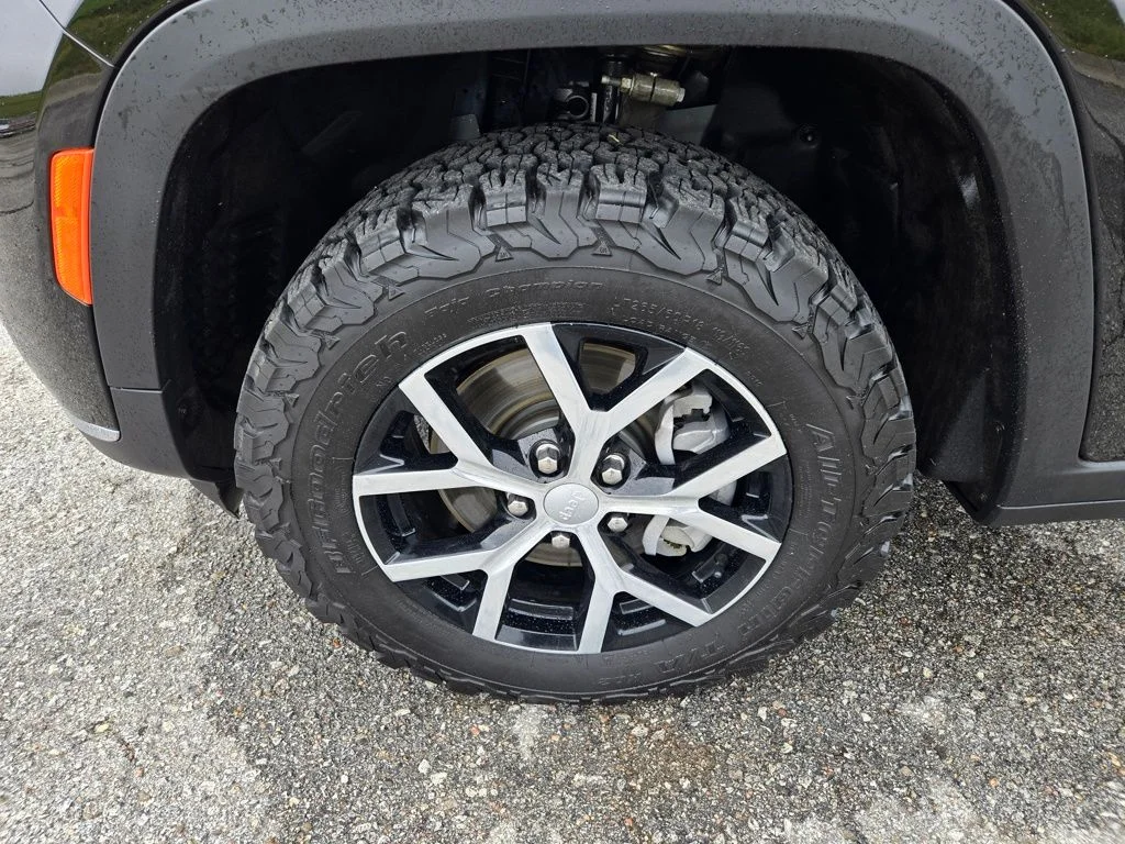 Used 2025 Black Jeep Limited image 10