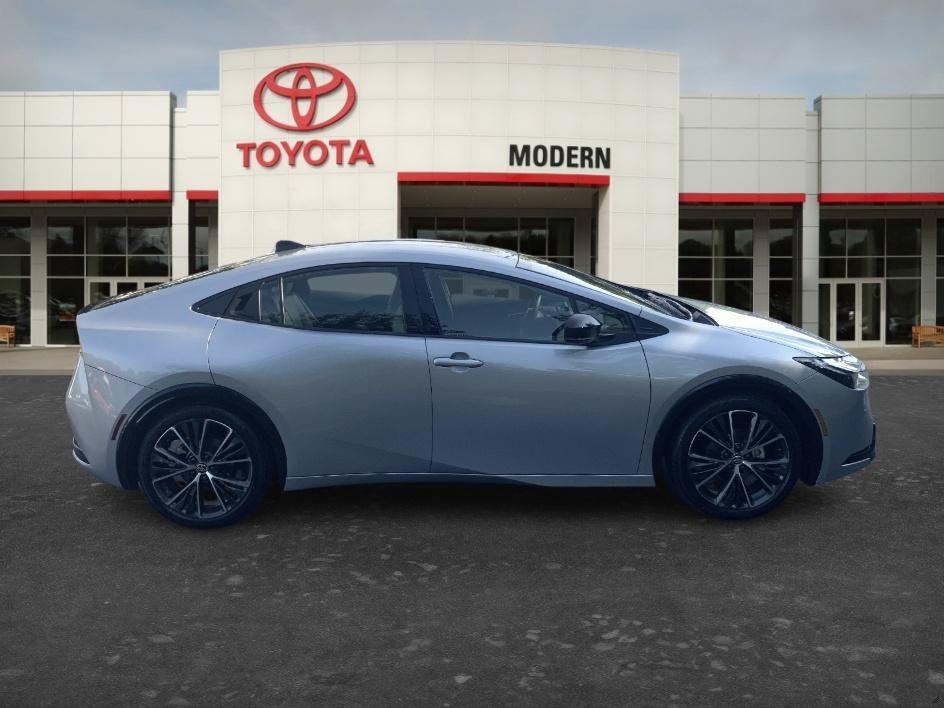 Used 2026 Cutting Edge Toyota XLE image 4