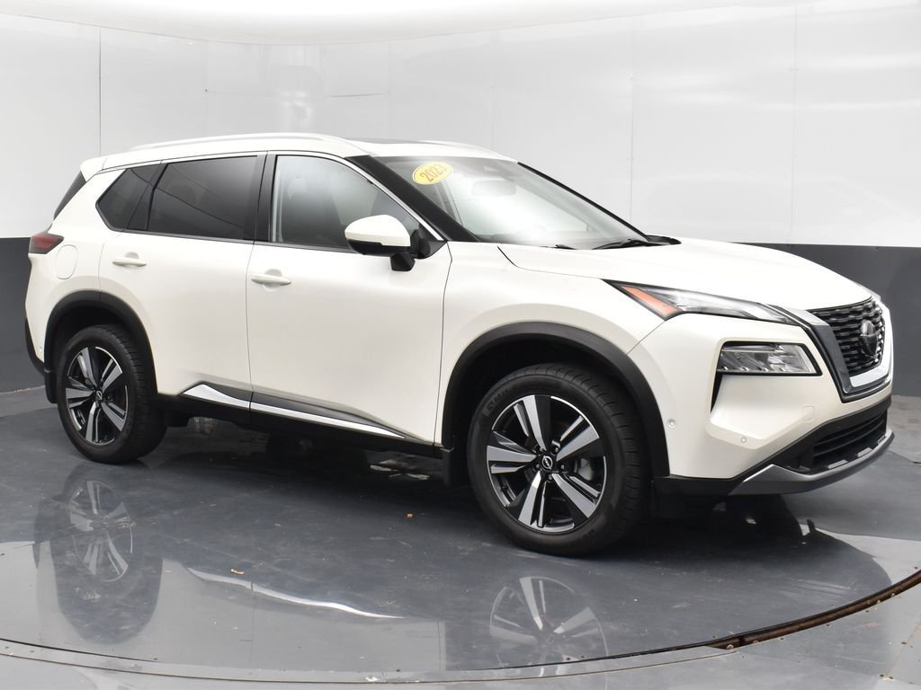 Used 2023 White Nissan SL image 10