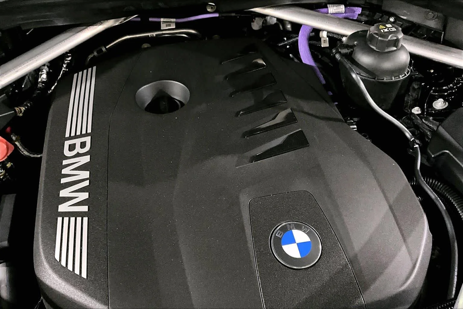 New 2026 Black Sapphire Metallic BMW xDrive40i image 15
