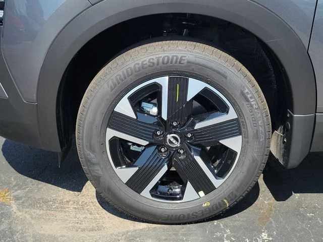 New 2027 Gun Metallic Nissan SV image 5