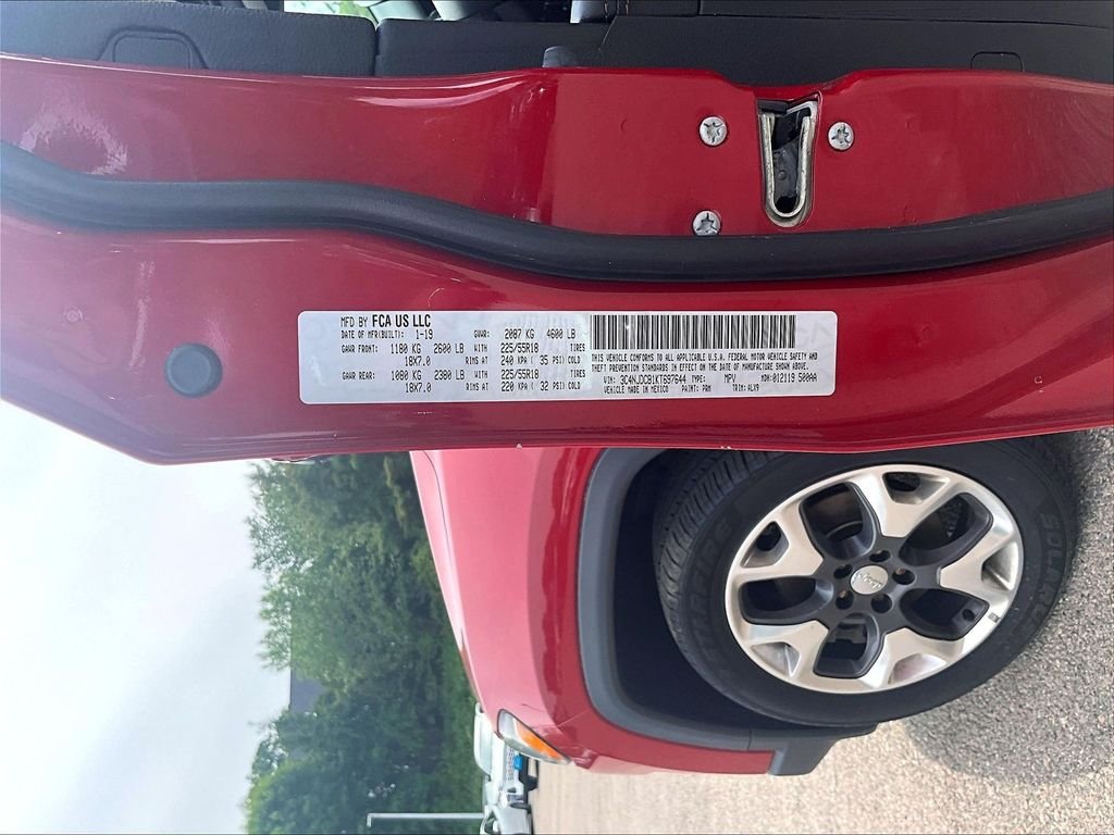 Used 2019 Red Jeep Limited image 9