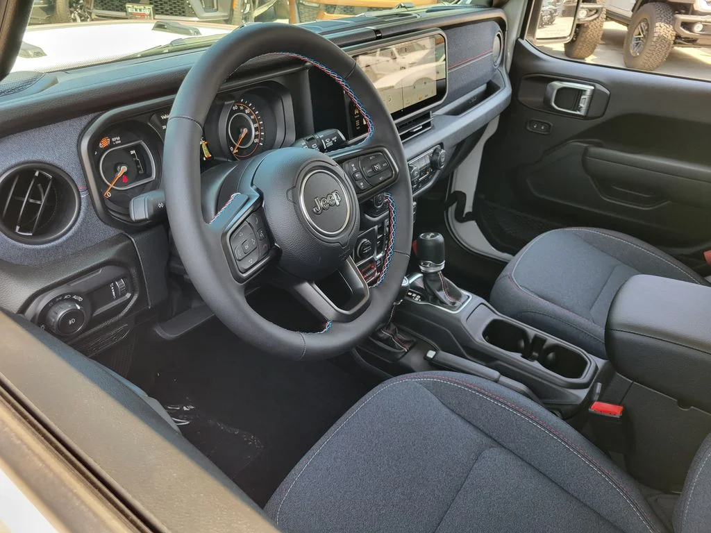 2026 Jeep Wrangler 4-Door photo 2
