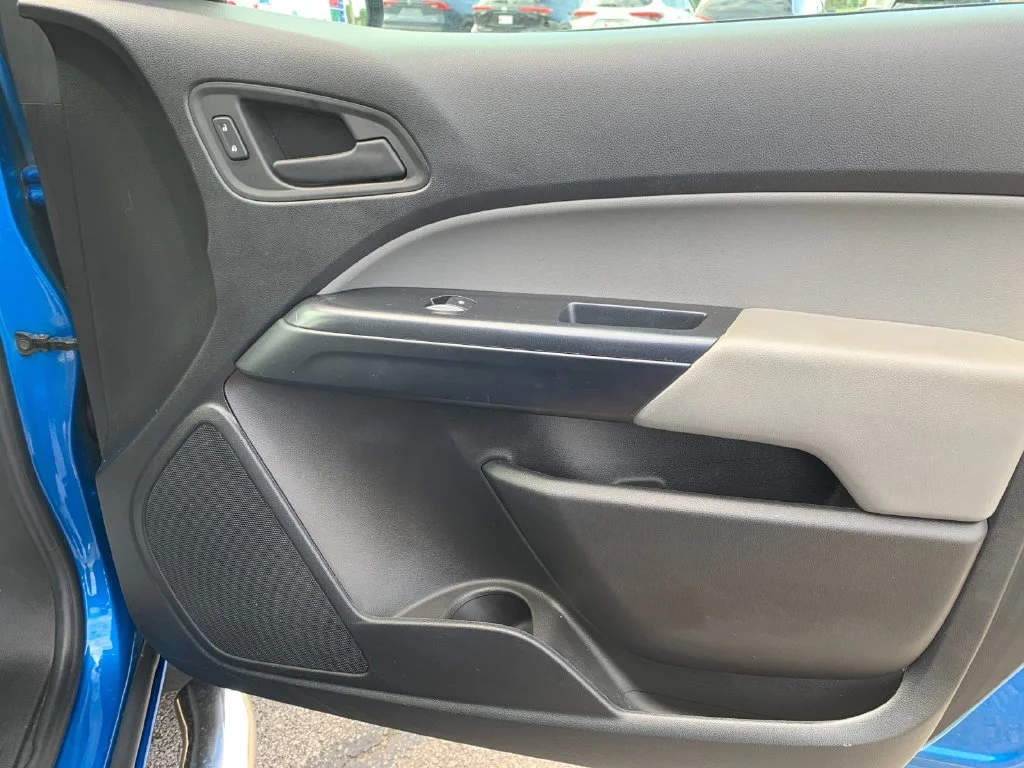 Used 2021 Blue Chevrolet Work Truck image 19