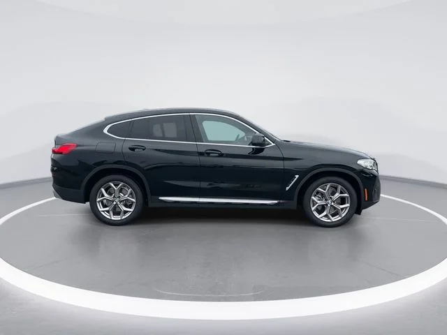 Used 2023 Black BMW xDrive30i image 8