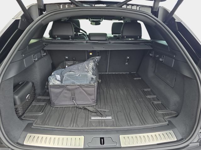 New 2026 Santorini Black Land Rover Dynamic SE image 21