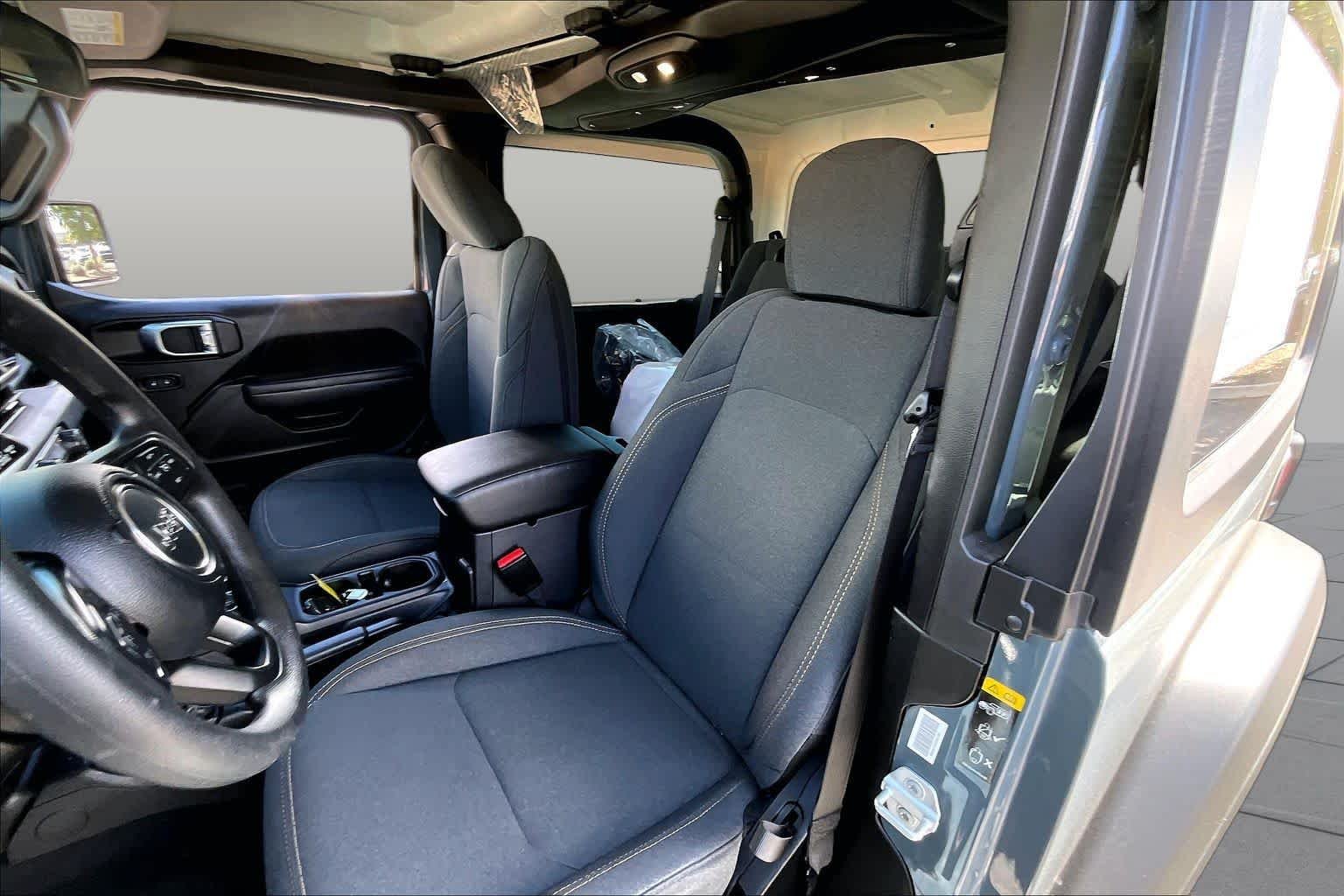 Used 2026 Anvil Clearcoat Jeep Sport image 18