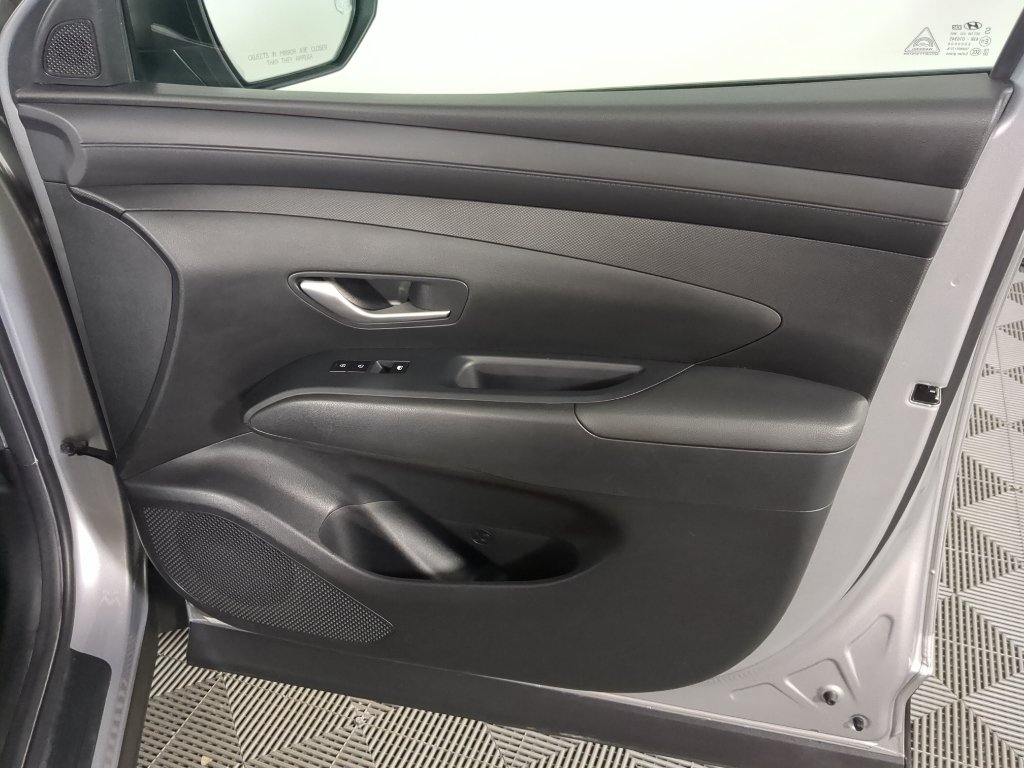 Used 2025 Shimmering Silver Hyundai SEL image 21