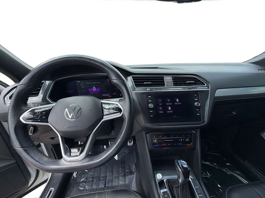 Used 2022 Oryx White Pearl Volkswagen SE R-Line Black image 21