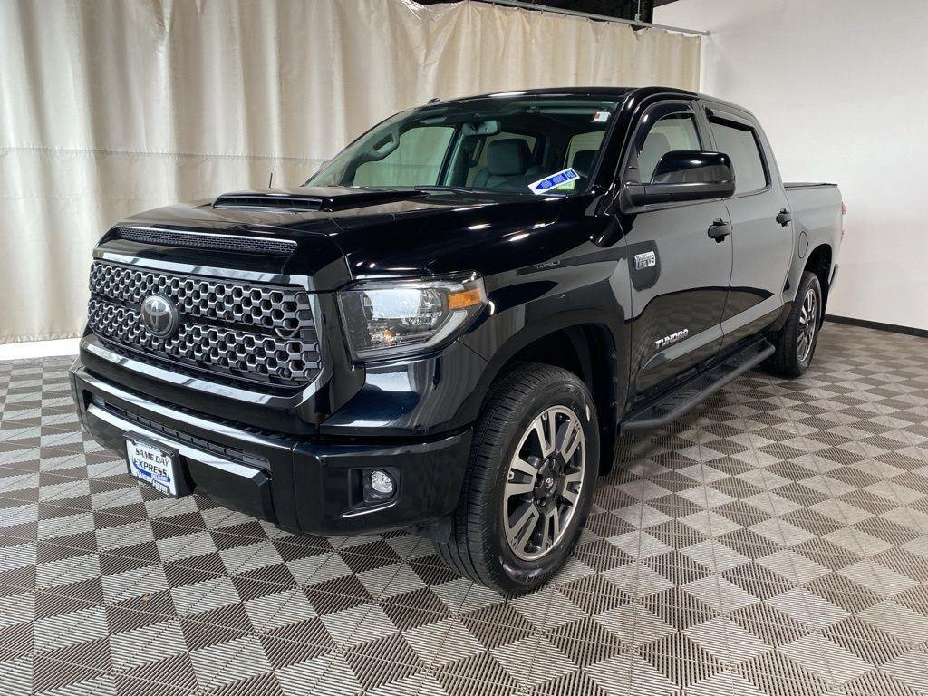 Used 2019 Midnight Black Metallic Toyota SR5 image 5