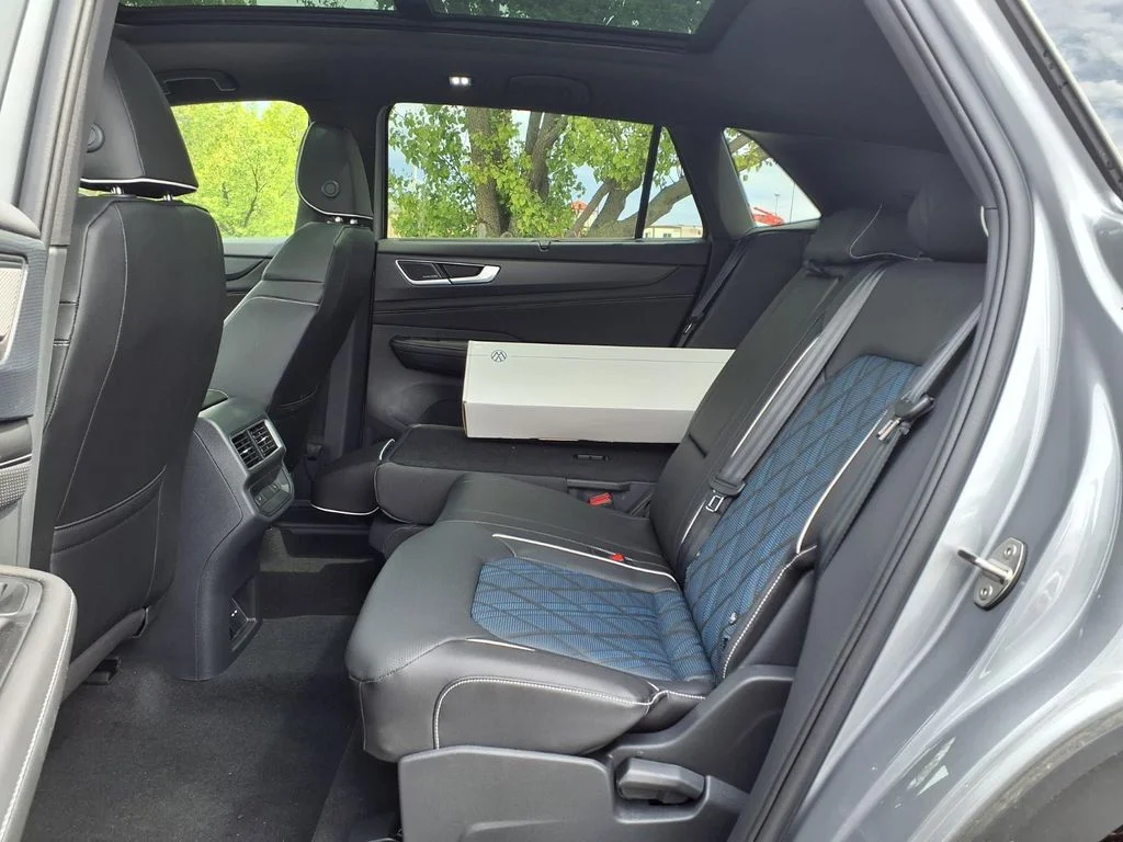 New 2026 Silver Mist Metallic Volkswagen 2.0T SEL Premium R-Line image 20