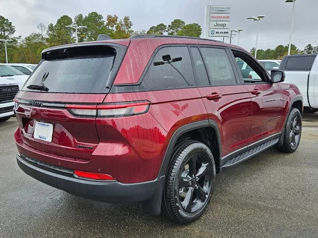 New 2025 Velvet Red Pearl-Coat Exterior Paint Jeep Limited image 14