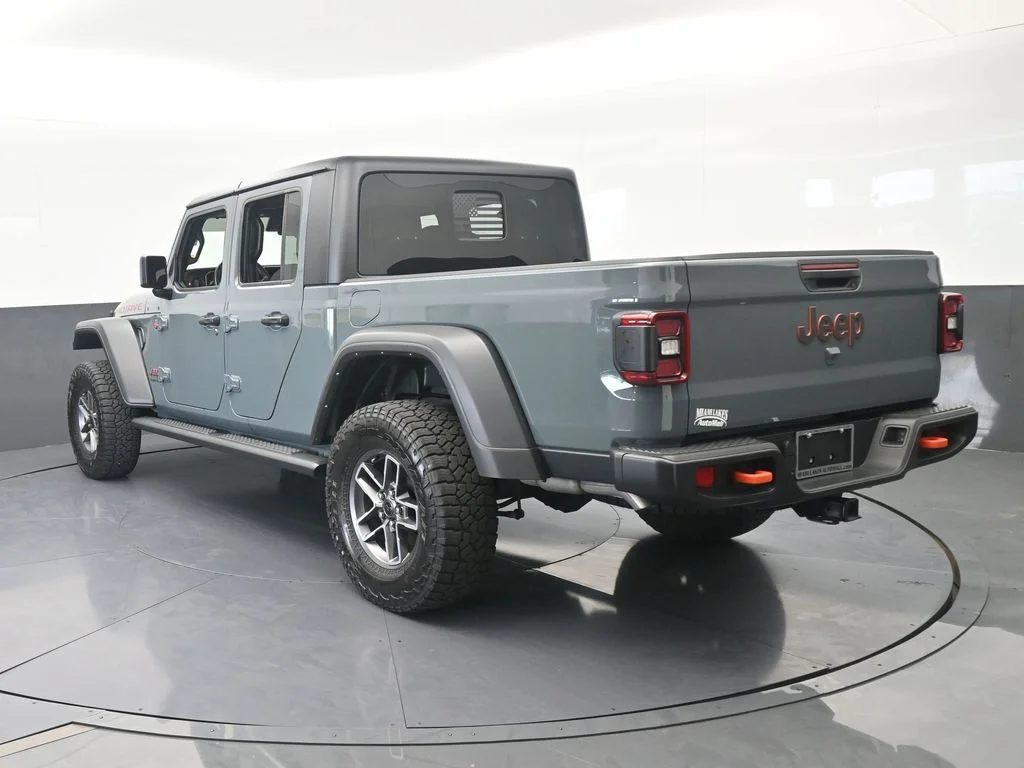Used 2024 Anvil Clear Coat Jeep Mojave image 4
