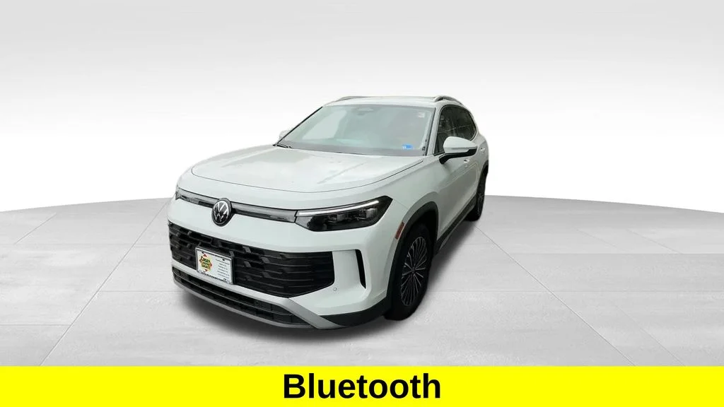 New 2026 Pure White Volkswagen S image 2