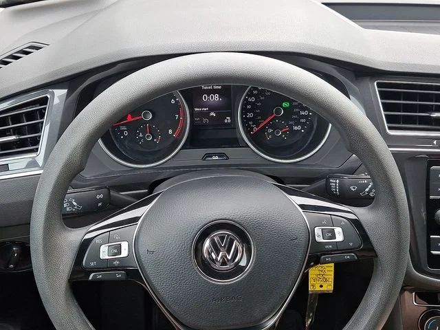 Used 2021 Gray Volkswagen 2.0T S image 25