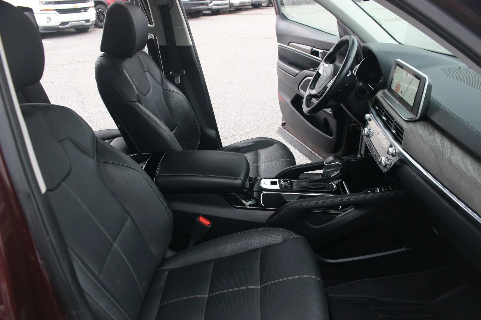 Used 2022 Sangria Kia EX image 36