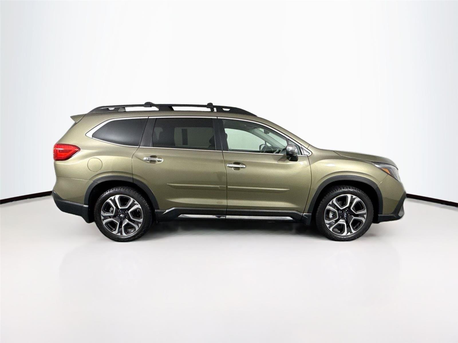 Used 2023 Autumn Green Metallic Subaru Touring image 11