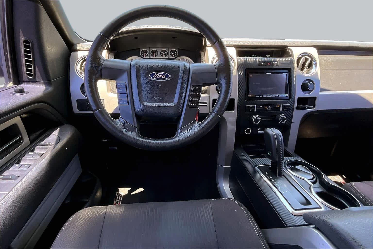 Used 2010 Tuxedo Black Ford XLT image 5