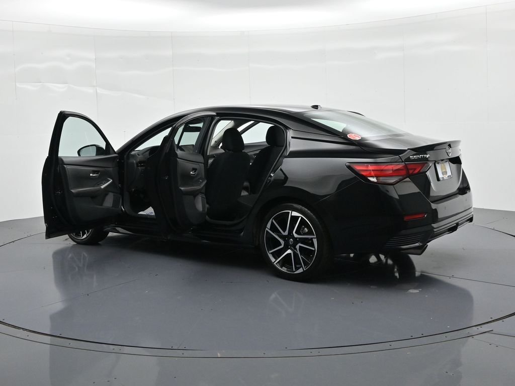 Used 2025 Black Nissan SR image 23